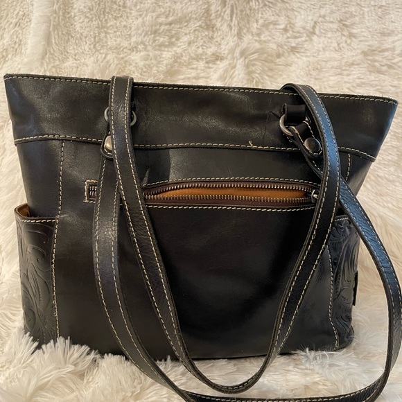 Like new black leather purse - Picture 8 of 8